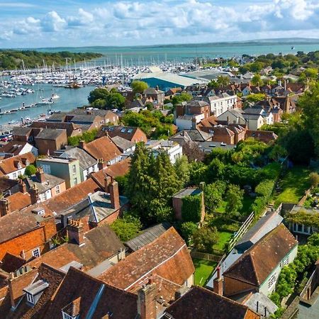 Stunning Luxury Apartment In Central Lymington Kültér fotó