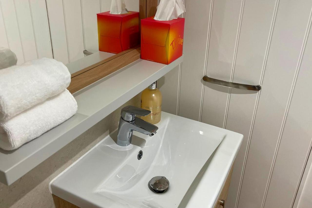 Stunning Luxury Apartment In Central Lymington Kültér fotó