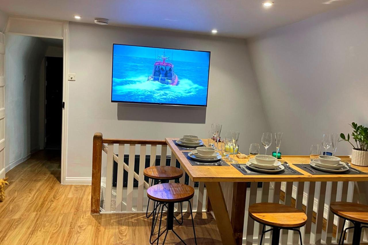 Stunning Luxury Apartment In Central Lymington Kültér fotó