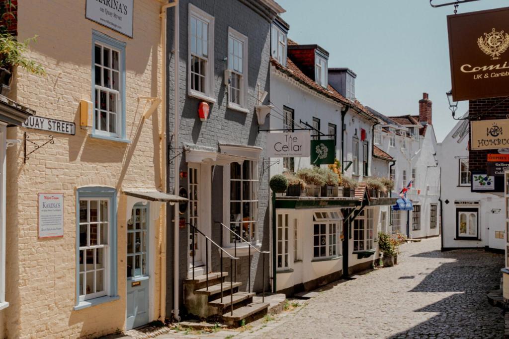 Stunning Luxury Apartment In Central Lymington Kültér fotó