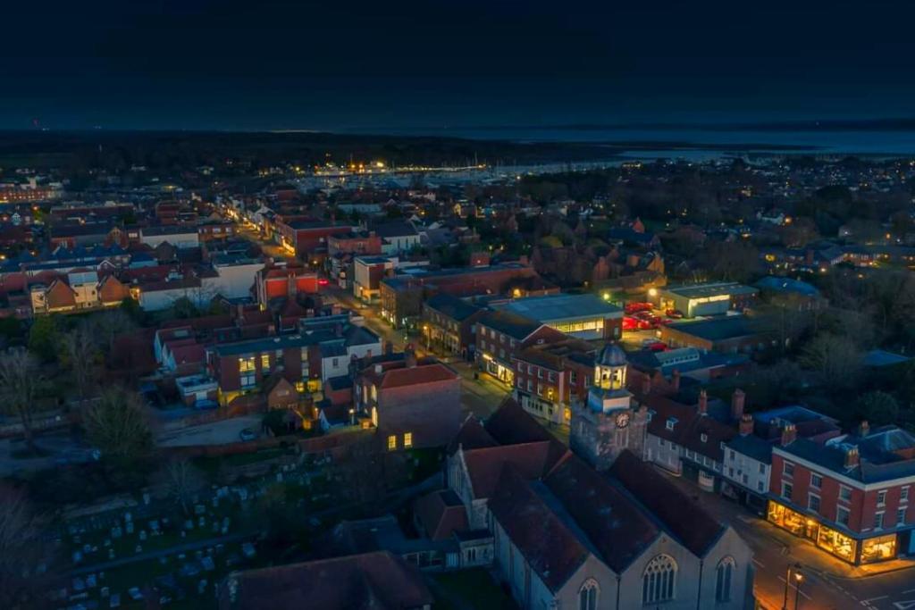 Stunning Luxury Apartment In Central Lymington Kültér fotó